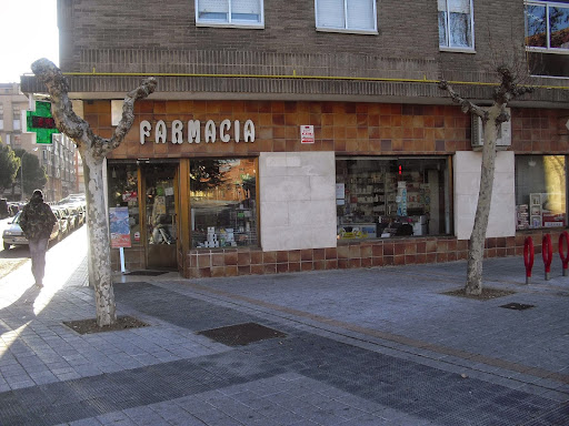 Farmacia AveMaria Lda. Carmen Calvo García