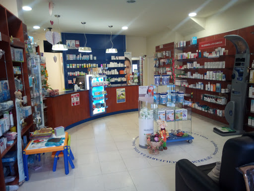 Farmacia de Vega Diñeiro, Cristina