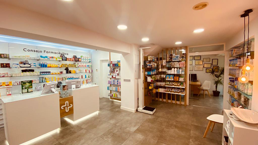 Farmacia Las Botikarias (Rayo Cortés C.b.)