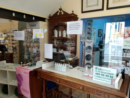 Farmacia Marín. Fundada en 1898. Lda Manuela Martínez de Abellanosa Moreno.