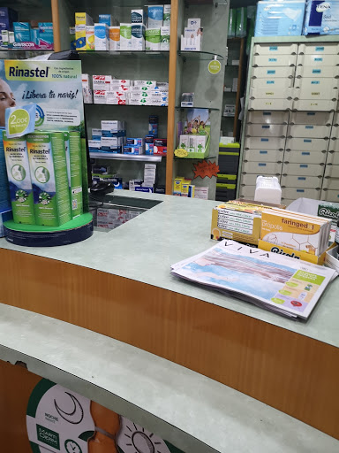 Farmacia Palmones, Titular Félix Suárez Bárcena