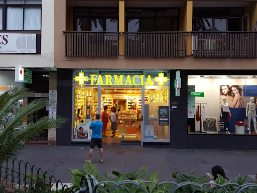 Farmacia Plaza del Charco Lcda. Tania Rodríguez Acosta