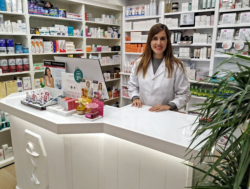 Farmacia Pz. Clavé / San Félix 9 Martina Barbera